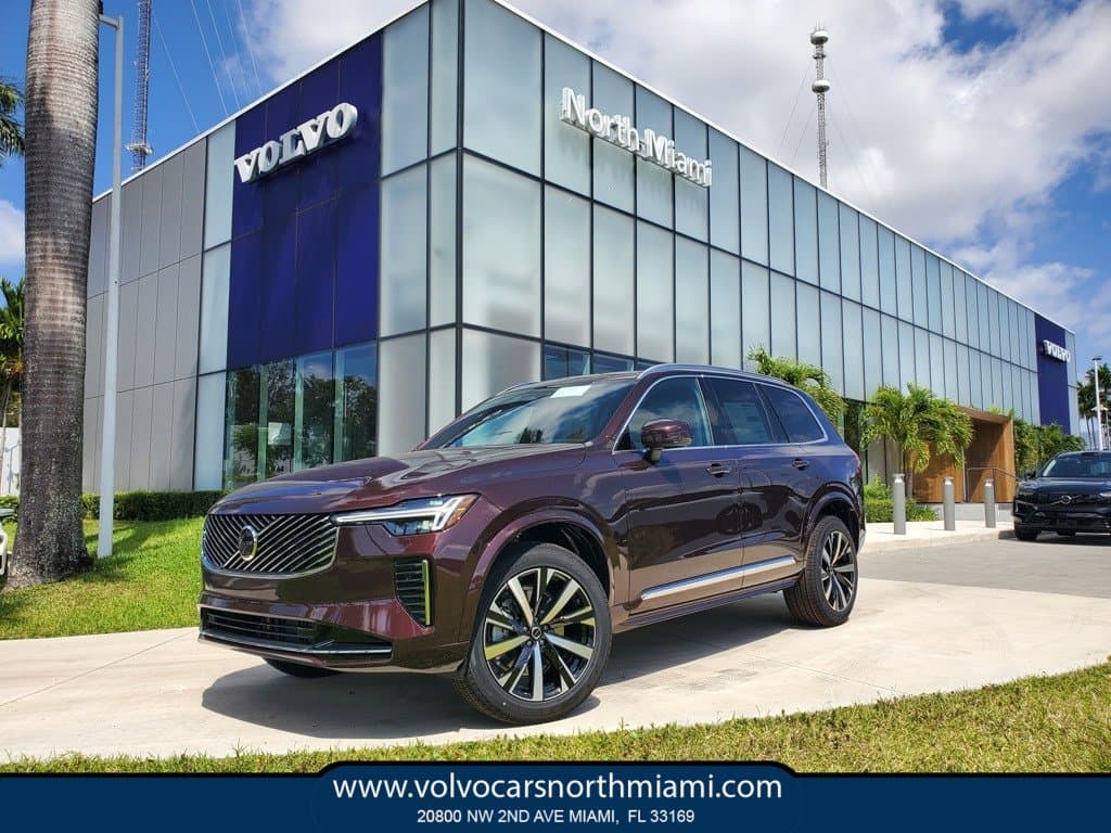 2025.5 Volvo XC90 Core B5 exterior view
