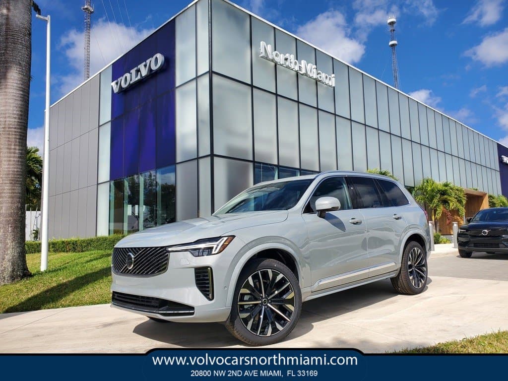 2025.5 Volvo XC90 Core B5 exterior view