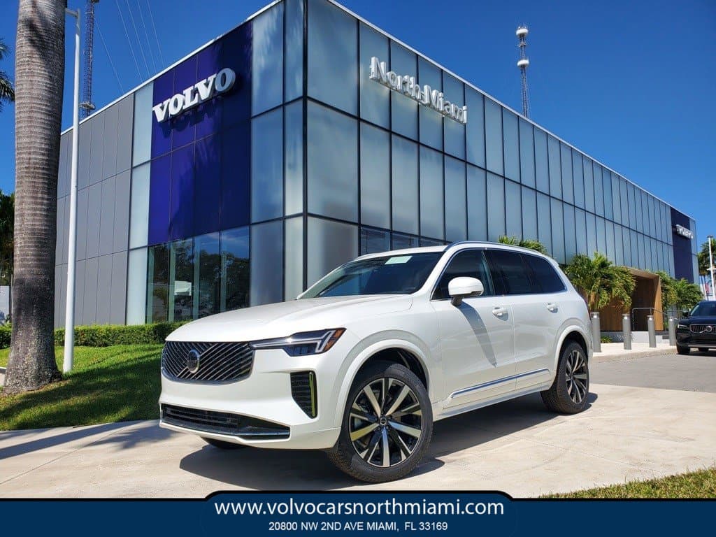 2025.5 Volvo XC90 Core B5 exterior view